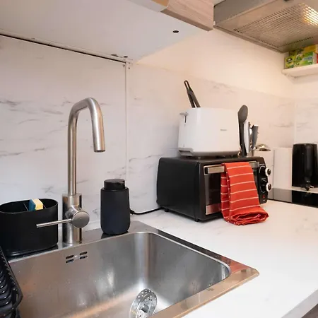 Appartement Cozy 1br Montmartre 4 Ppl Parijs